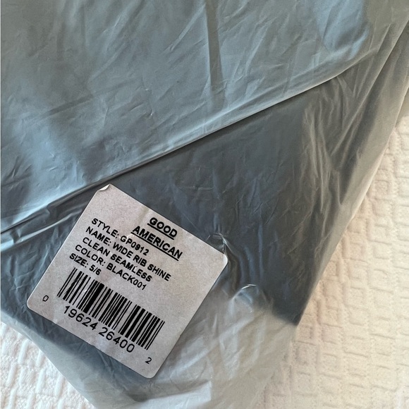 GOOD AMERICAN WIDE RIB SHINE CLEAN SEAMLESS NWT - Picture 13 of 15